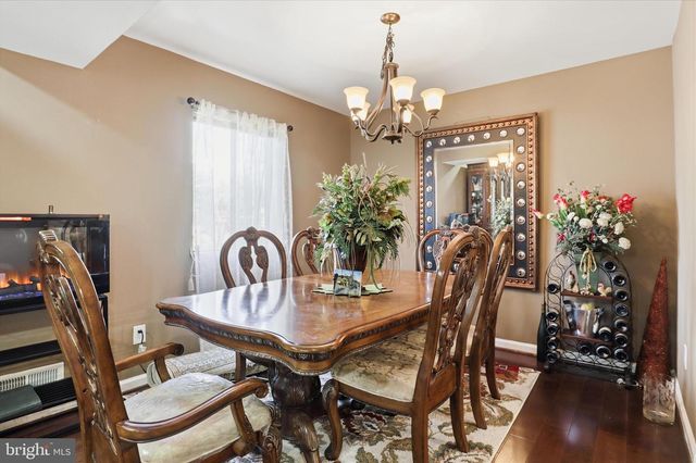 211 KEYES CT, Sterling, VA 20164