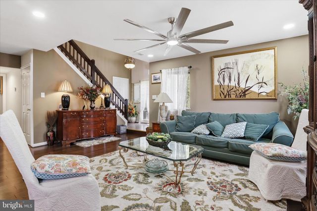 211 KEYES CT, Sterling, VA 20164