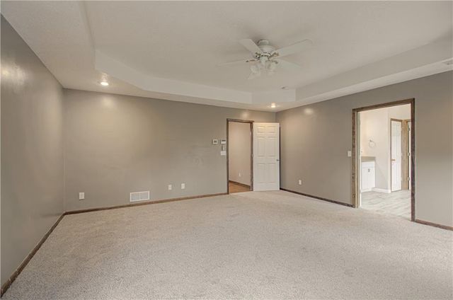 1004 Aspen Drive, Liberty, MO 64068