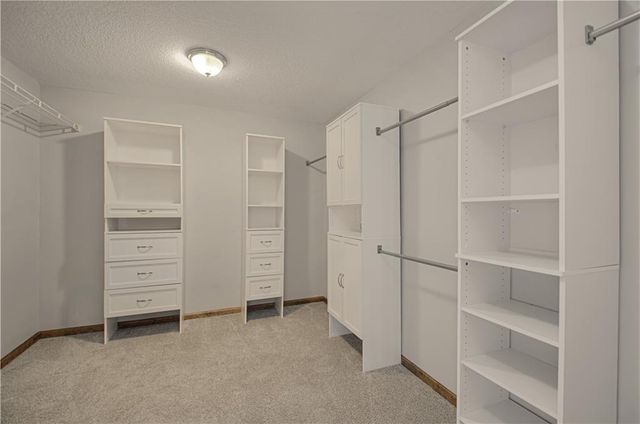 1004 Aspen Drive, Liberty, MO 64068