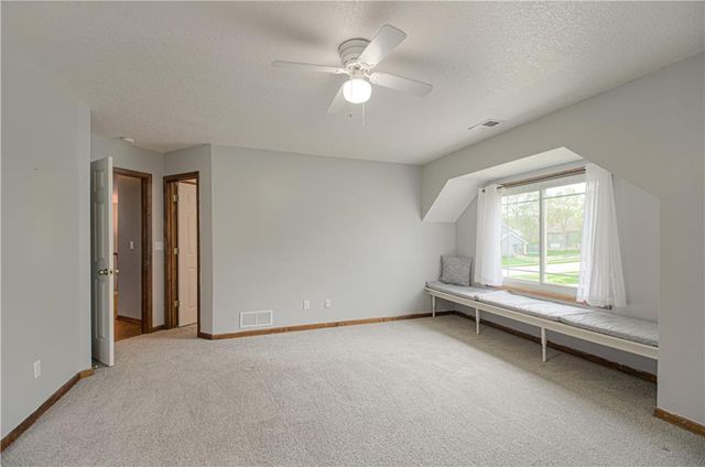1004 Aspen Drive, Liberty, MO 64068