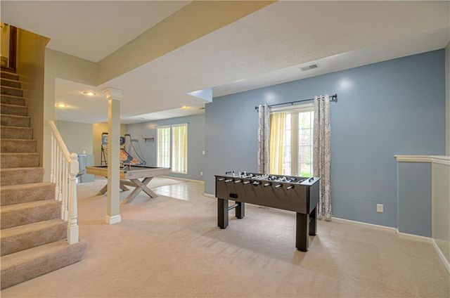 1004 Aspen Drive, Liberty, MO 64068