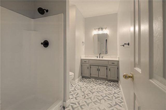 1004 Aspen Drive, Liberty, MO 64068