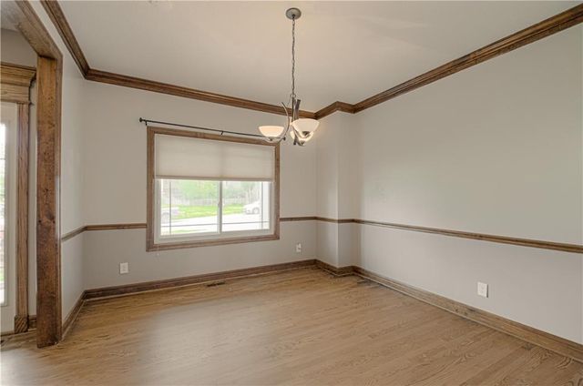 1004 Aspen Drive, Liberty, MO 64068
