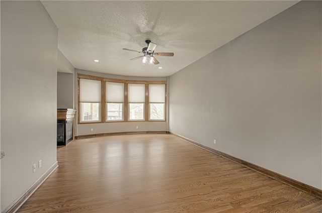 1004 Aspen Drive, Liberty, MO 64068