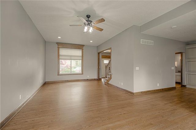 1004 Aspen Drive, Liberty, MO 64068