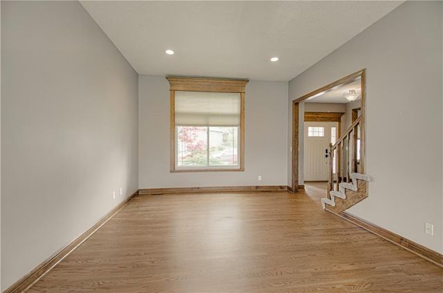1004 Aspen Drive, Liberty, MO 64068