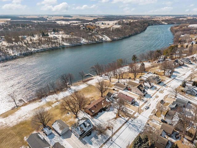 735 PARK STREET, Wrightstown, WI 54180