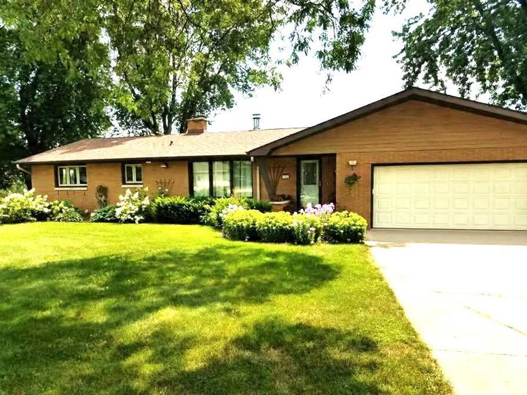 735 PARK STREET, Wrightstown, WI 54180