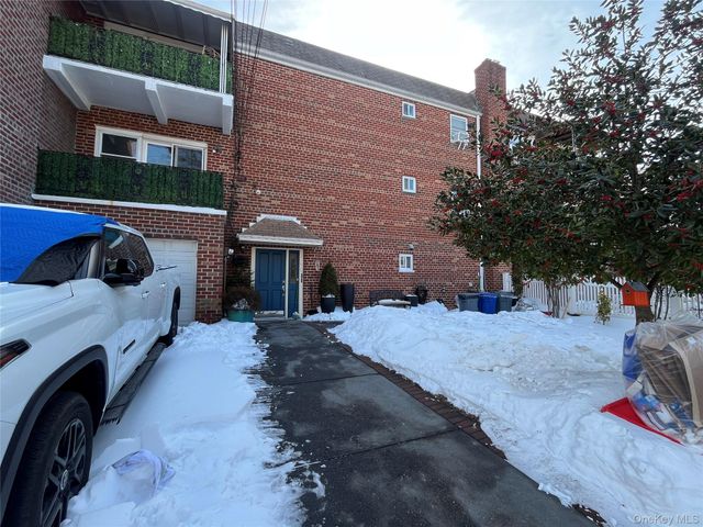 7550 Furmanville Avenue, Middle Village, NY 11379