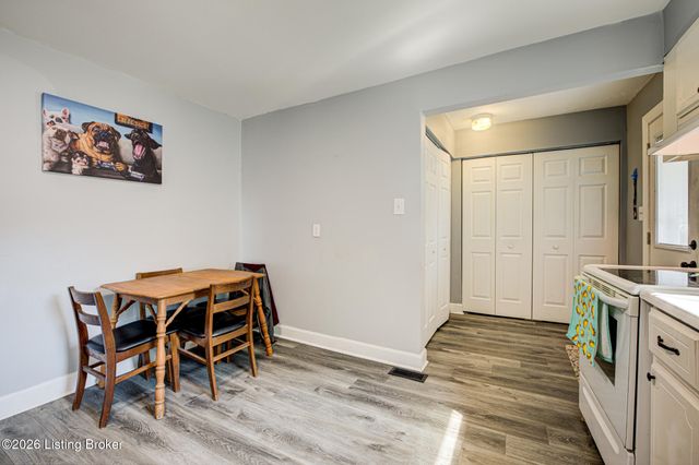 5003 Feys Dr, Louisville, KY 40216