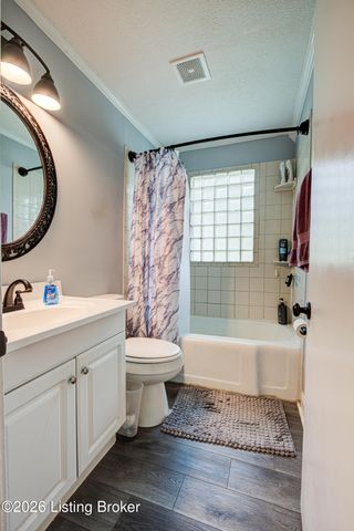 5003 Feys Dr, Louisville, KY 40216