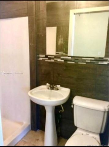 2402 NW 42nd St, Miami, FL 33142