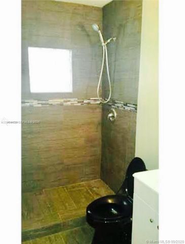 2402 NW 42nd St, Miami, FL 33142