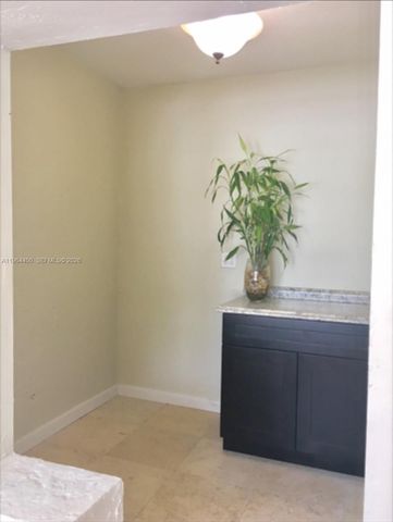 2402 NW 42nd St, Miami, FL 33142