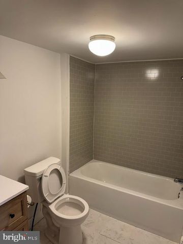 20 GEORGE DR, Middletown, PA 17057