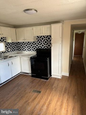 20 GEORGE DR, Middletown, PA 17057