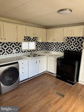 20 GEORGE DR, Middletown, PA 17057
