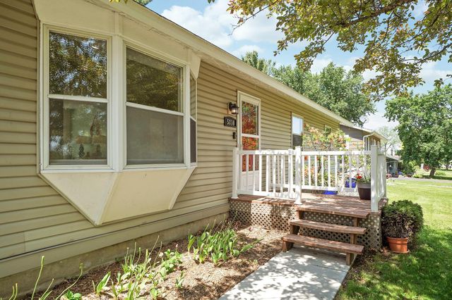 5810 Oldfield Avenue N, Stillwater, MN 55082