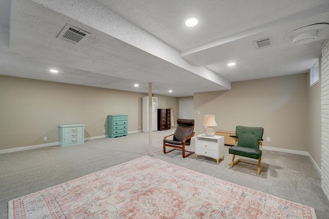 5810 Oldfield Avenue N, Stillwater, MN 55082