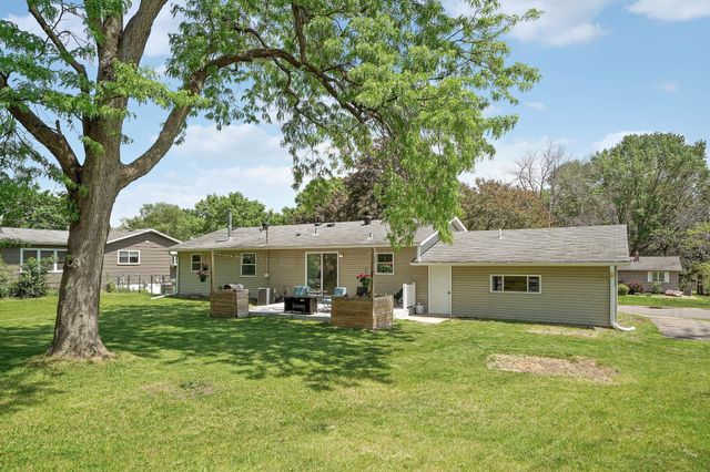 5810 Oldfield Avenue N, Stillwater, MN 55082