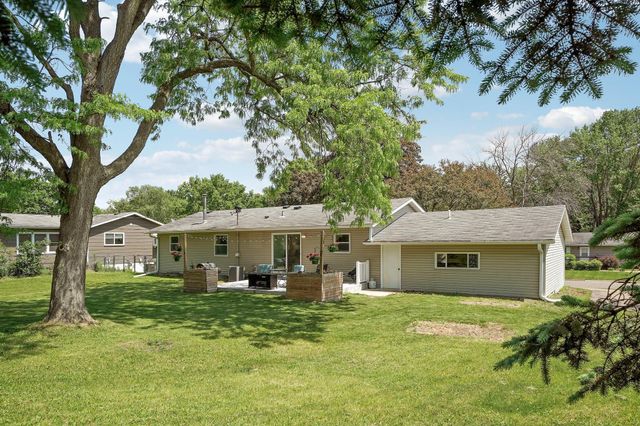 5810 Oldfield Avenue N, Stillwater, MN 55082