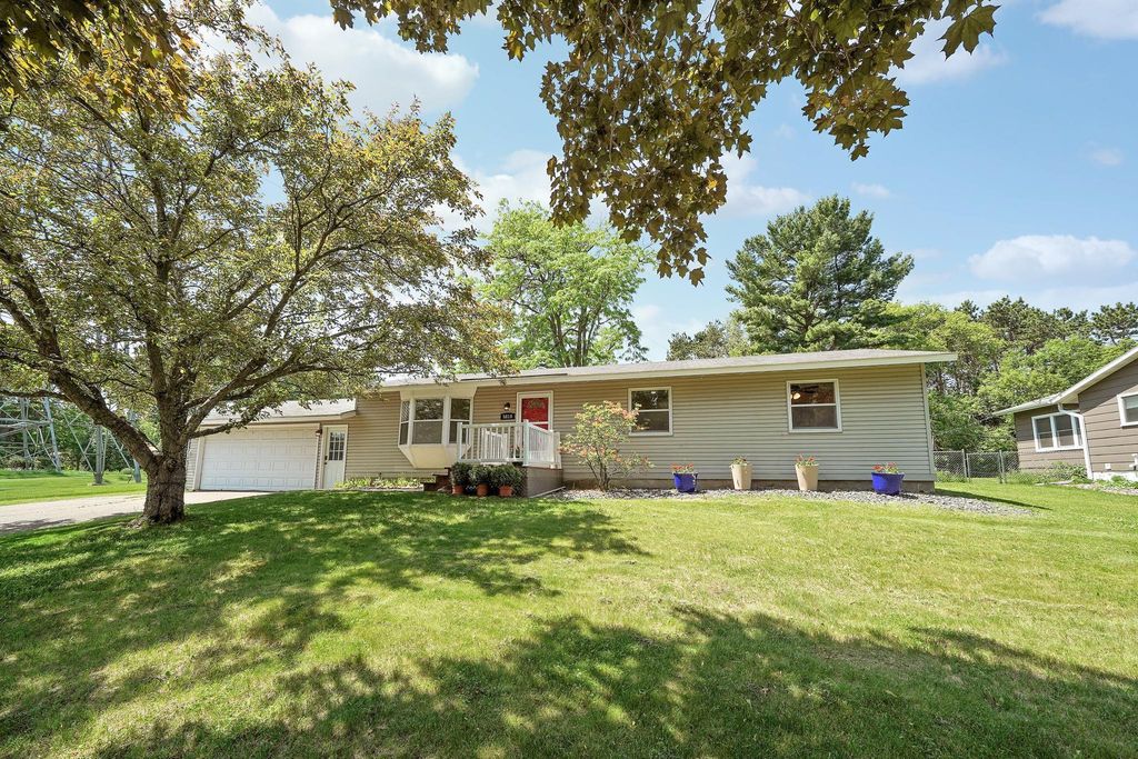 5810 Oldfield Avenue N, Stillwater, MN 55082