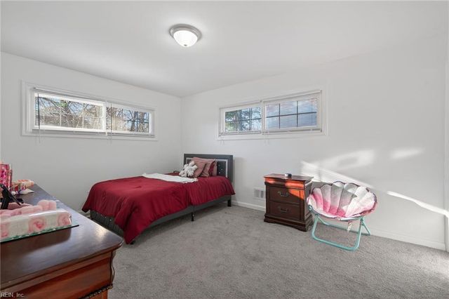 57 Warren DR, Portsmouth, VA 23701