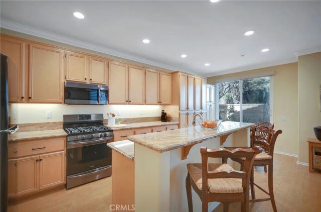 416 Sonora Cir, Redlands, CA 92373