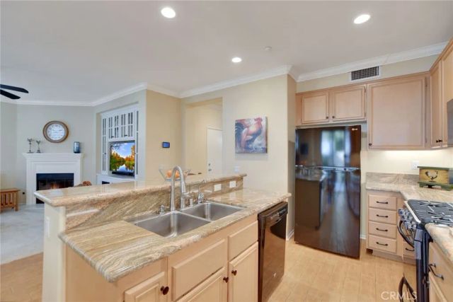 416 Sonora Cir, Redlands, CA 92373