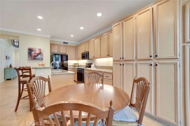 416 Sonora Cir, Redlands, CA 92373