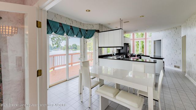 10082 Oak Island Drive, Laingsburg, MI 48848