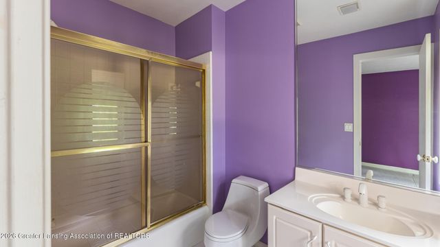 10082 Oak Island Drive, Laingsburg, MI 48848