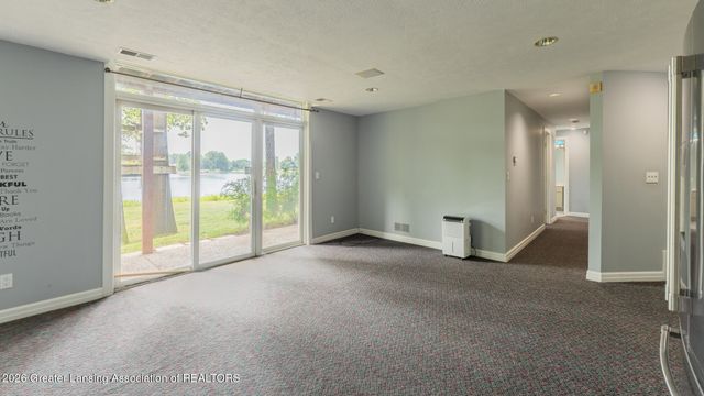 10082 Oak Island Drive, Laingsburg, MI 48848