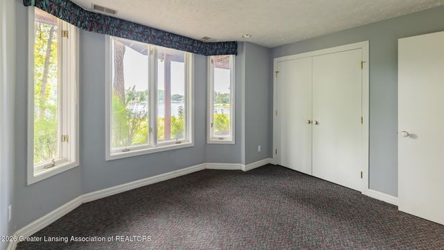 10082 Oak Island Drive, Laingsburg, MI 48848