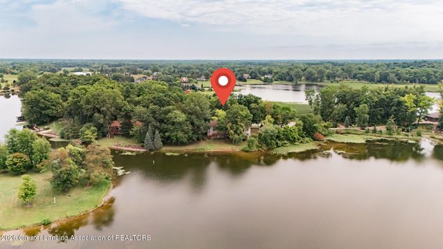 10082 Oak Island Drive, Laingsburg, MI 48848