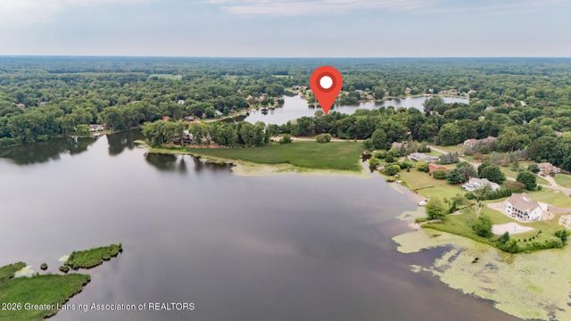 10082 Oak Island Drive, Laingsburg, MI 48848