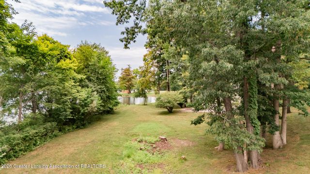 10082 Oak Island Drive, Laingsburg, MI 48848