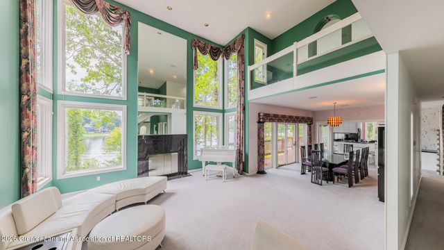 10082 Oak Island Drive, Laingsburg, MI 48848