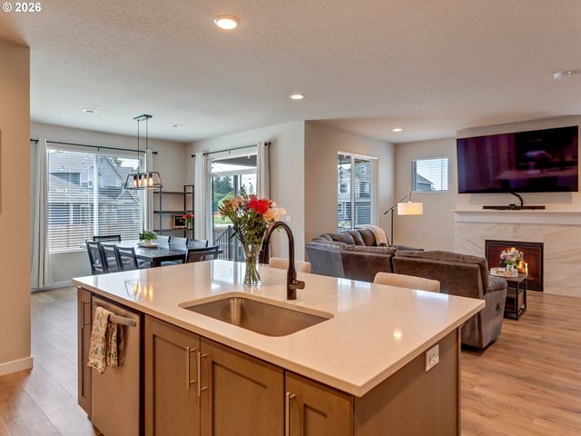 291 W 17TH St, Lafayette, OR 97127