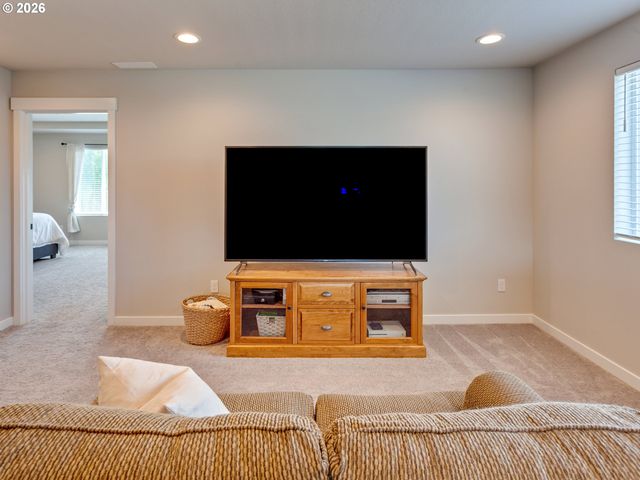 291 W 17TH St, Lafayette, OR 97127