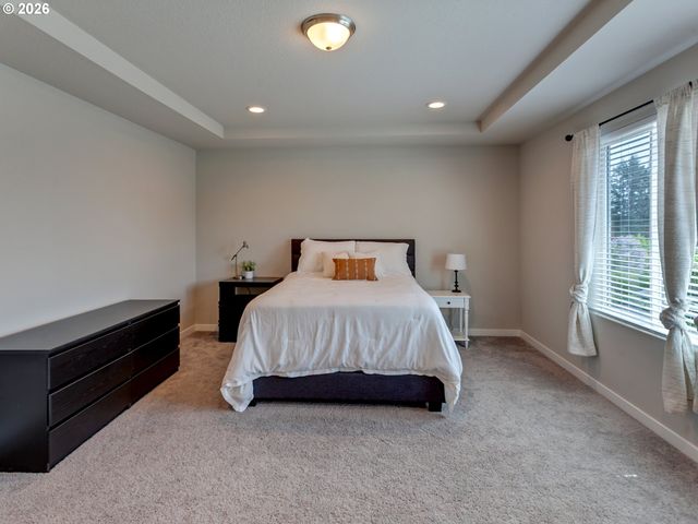 291 W 17TH St, Lafayette, OR 97127