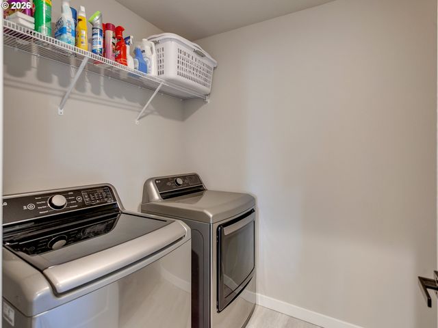 291 W 17TH St, Lafayette, OR 97127
