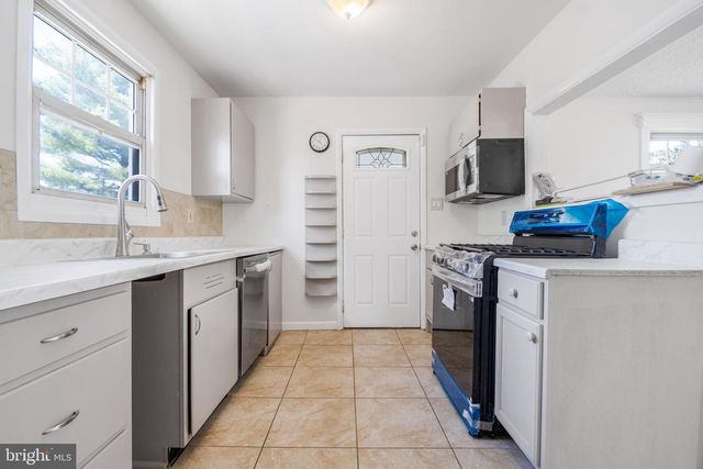 91 IRVINGTON PL, Trenton, NJ 08610