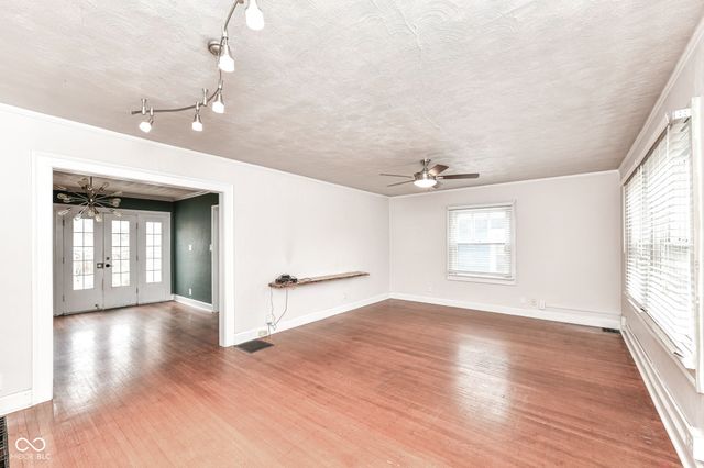 621 Kessler Boulevard East Drive, Indianapolis, IN 46220