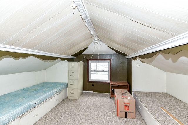 621 Kessler Boulevard East Drive, Indianapolis, IN 46220