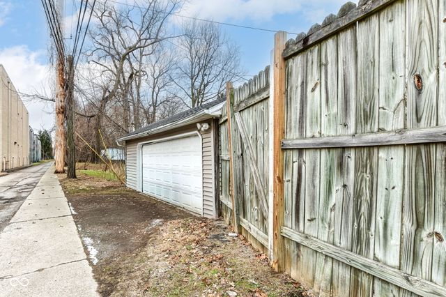 621 Kessler Boulevard East Drive, Indianapolis, IN 46220