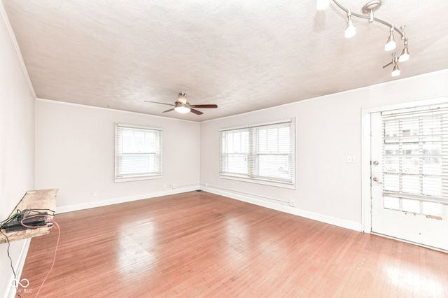 621 Kessler Boulevard East Drive, Indianapolis, IN 46220