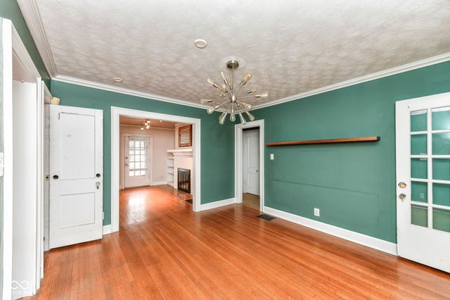 621 Kessler Boulevard East Drive, Indianapolis, IN 46220