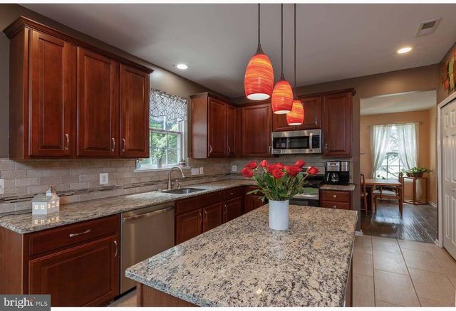 1052 BONNIE BLUE CIR, Williamstown, NJ 08094